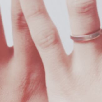 【PePe(ペペ)】の口コミ お店の中にあった数種類の指輪で気になるものをいくつかはめてみたけど、旦...