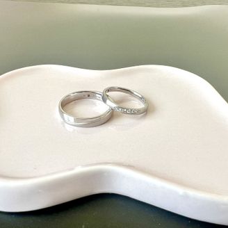 【LEGAN(レガン)】の口コミ マット加工を施したこだわりぬいた指輪
ピンクダイヤモンドも派手すぎない...