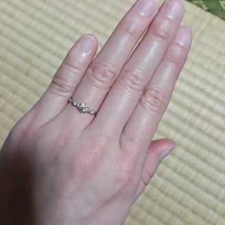 【COCCO(コッコ)】の口コミ ダイヤが5つもついててとてもゴージャスです！気に入ってます。ハイブラン...