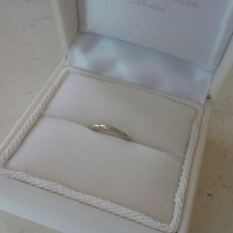 【サマンサシルヴァブライダル】の口コミ 同じいちごの花をイメージしたエンゲージリングを購入していたので、迷わず...