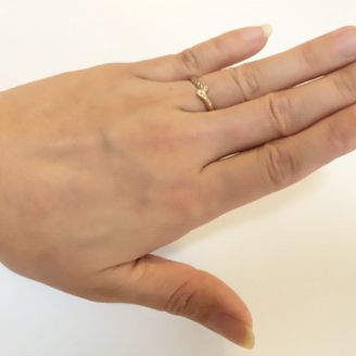 【12twelve(トゥエルブ)】の口コミ 私の濃い手肌の色に合わせてピンクゴールドで試着してみた際に、一番しっく...