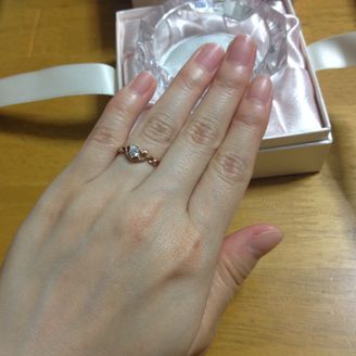 【TIARA(ティアラ)】の口コミ 一真堂のサイトを見て、一目惚れしました。
デザインもティアラがモチーフ...