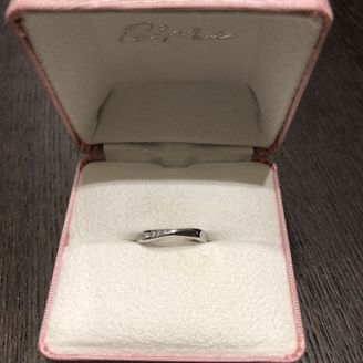 【Petit Marie(プチマリエ)】の口コミ 婚約指輪を購入のさい、派手すぎず、可愛いやつが良かったのでプチマリエの...