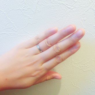 【ESTELLE(エステール)】の口コミ 滑らかな曲線でシンプルなデザインで婚約指輪と重ね付けも出来そうなデザイ...