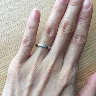 【DAMIANI(ダミアーニ)】の口コミ 私が求めていたシンプルなデザインで仕事中も身につけやすく、それでもあり...