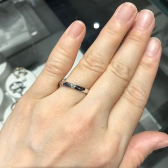 【DAMIANI(ダミアーニ)】の口コミ 初めは着け心地はいいけど、普通かなと思っていました。でも色々とまた周る...