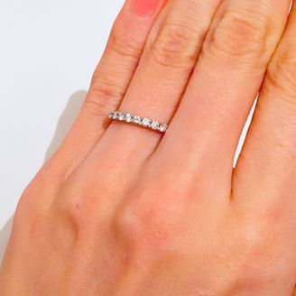 【バーニーズニューヨーク(BARNEYS NEW YORK)】の口コミ 婚約指輪に合うデザインの結婚指輪を探していました。何件か見ましたが、ち...