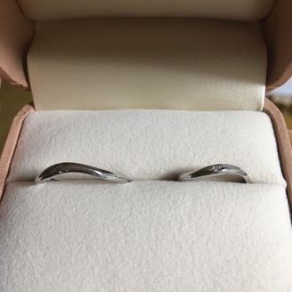 【ディズニー ブライダルコレクション】の口コミ 指輪は少しおしゃれなやつにしたいと思っていました。デザインがよくて旦那...