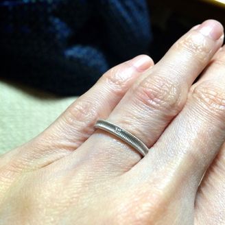 【クアラントット】の口コミ アンティーク調のデザインで控えめな一粒ダイヤがついた指輪に一目惚れした...