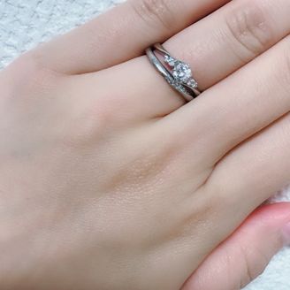 【ENUOVE(イノーヴェ)】の口コミ シンプルだけど、キラキラして女性らしさのあるところが気に入りました。普...