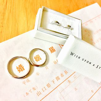【Wish upon a star(ウィッシュアポンアスター)】の口コミ 2人で選びに行って、せーの！で一発一致の運命の指輪でした。たくさん試着...