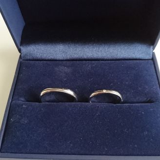 【月暦】の口コミ 結婚式のコンセプトが、「和」だったため、和風の指輪を探していました。ブ...