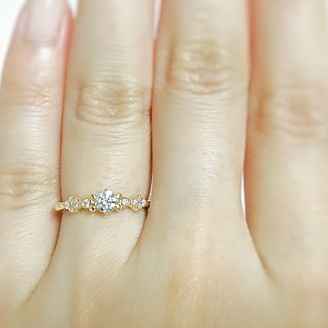 【Disney STEAMBOAT WILLIE(ディズニー スチームボートウィリー)】の口コミ ディズニーのブライダルリングに憧れてはいましたが、内側の刻印を確認しな...