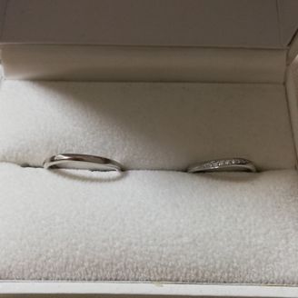 【Quand de Mariage(クワンドゥマリアージュ)】の口コミ 結婚指輪は普段使いするので、自分達が気に入るもの、指が細く綺麗に見える...
