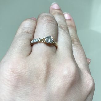 【Sirena Azzurro(セイレーン アズーロ)】の口コミ 元々デザインが気になっていて、店舗へ行きました。試着するととても可愛く...