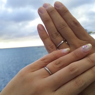 【Disney FANTASIA(ディズニーファンタジア)】の口コミ 初めはストレートデザインを探していましたが、いろいろな指輪を試着させて...