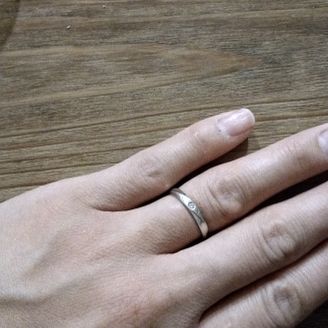 【組曲ジュエリー】の口コミ 飽きのこないシンプルなデザインがよく、いろいろ探した結果こちらにしまし...