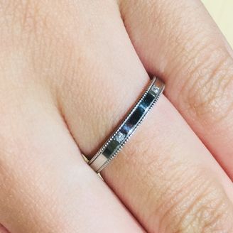 【ROYAL ASSCHER(ロイヤル・アッシャー)】の口コミ ダイヤモンドが比較的小さく上品な輝きなので、普段使うのに向いていると思...