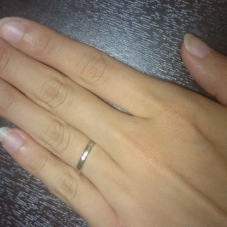【Cadensia bridal(カデンシアブライダル)】の口コミ 普段つけるものなので派手過ぎず、家事などに支障がでないシンプルな指輪を...