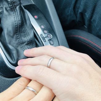 【PILOT BRIDAL(パイロットブライダル)】の口コミ 外せなかった鍛造！
シンプルデザイン！
艶消しシルバー！
誕生石！

...