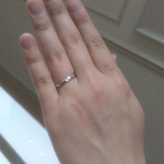 【RoseMarry(ローズマリー)】の口コミ 彼にもらったエンゲージリングにピンクダイヤが付いていたので、マリッジリ...