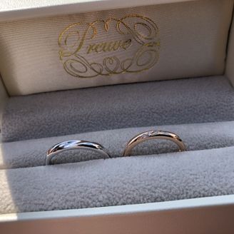 【Preuve(プルーヴ)】の口コミ シンプルなデザインで探していたのですが、お店の方と相談した上で好きなデ...