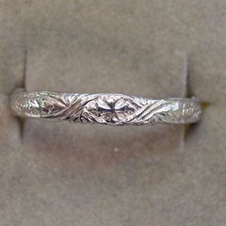 【Loree Rodkin(ローリー・ロドキン)】の口コミ 私は実際に店舗に足を運んで選んだのですが、やはり購入の決め手となったの...