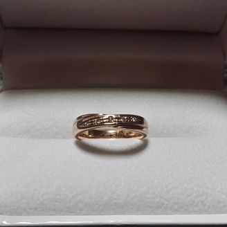 【Tis(ティス)】の口コミ セミオーダーリングなので、デザインと素材を自分で選択する事が出来るとい...