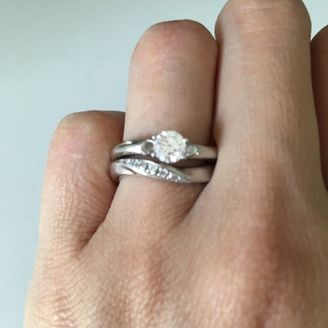 【１／ｆ エフブンノイチ】の口コミ ダイヤが輝いて見える特許を取っているので、光が当たるととてもキラキラし...