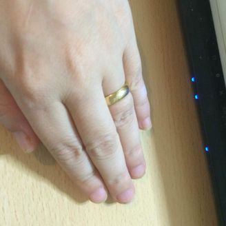 【MEISTER(マイスター)】の口コミ 太いゴールドだったのが魅力でした。
私たちはゴールドの指輪でぶっといサ...