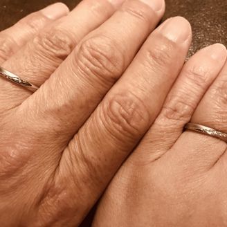 【Petit Marie(プチマリエ)】の口コミ 予算の範囲でシンプルなデザインの指輪を探していました。夫婦お揃いのデザ...