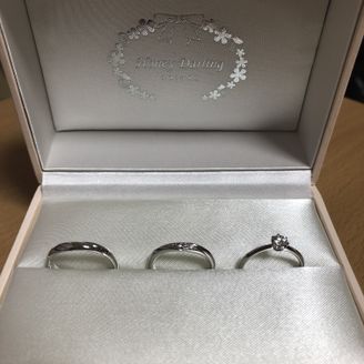 【Honey Darling(ハニーダーリン)】の口コミ ストレートやウェーブなど色んなデザインを試しましたが、緩くウェーブが入...