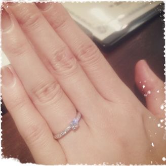 【ICHAROI(イサロイ)】の口コミ 彼が選んできてくれました。国内産で金属の練り方や仕上げ方が丁寧そう！と...