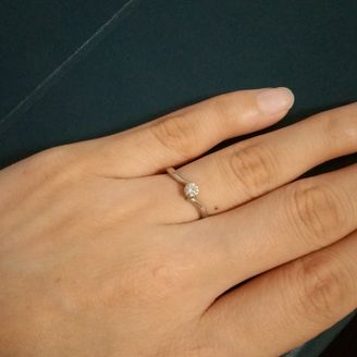 【MAISON JEWELL(メゾンジュエル)】の口コミ 旦那が一人で購入してきた指輪なので、何故こちら指輪にしたか分かりません...