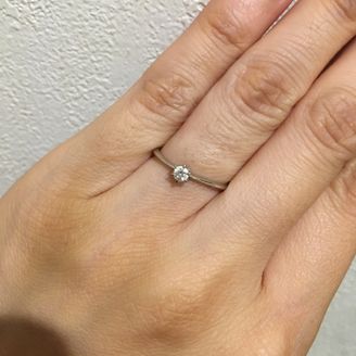 【メデルジュエリー(Mederu jewelry)】の口コミ 一粒ダイヤの指輪が欲しくて探していました。洗練されたデザインでとても着...