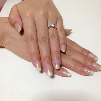 【アートジェム】の口コミ 婚約指輪と2個着けしたくて婚約指輪購入後に探しました。
なかなか価格、...