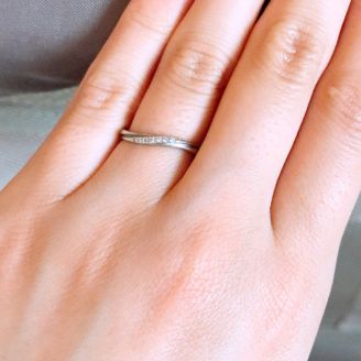 【MAISON JEWELL(メゾンジュエル)】の口コミ 結婚指輪を選ぶにあたり、まずはプラチナリングを探していました。一番最初...