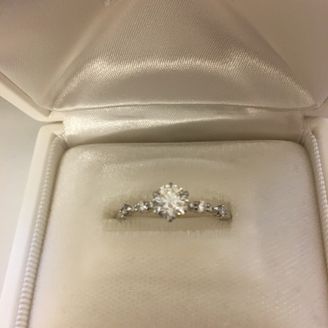 【LUZIR(ルジール)】の口コミ 結婚指輪はデザインが可愛く、婚約指輪はダイヤをより大きく見せたかったの...