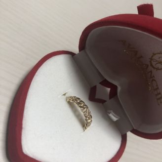 【AVALANCHE(アバランチ)】の口コミ ゴールドのリングですがゴツゴツ感がなく
女性が付けていても違和感なくと...