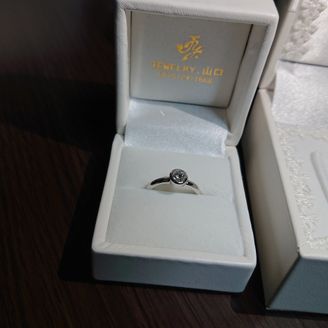 【ジュエリー山口-JEWELRY YAMAGUCHI-】の口コミ 親が使っていたダイヤモンドのリフォームをお願いしました。リフォームは調...