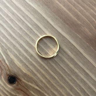 【ジュエリークラフトYAMAJI】の口コミ ずっと使うものなので、シンプルなデザインを探していました。
色はゴール...