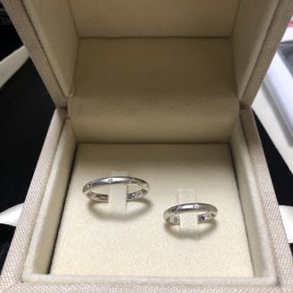 【AIGIS(アイギス)】の口コミ 色々なタイプの指輪があり、そこから細かく自分たちで決められた。また、二...