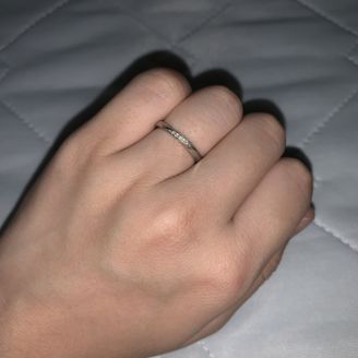 【MAISON JEWELL(メゾンジュエル)】の口コミ デザインは、ウェーブがかかっているのが良いと思って探していたら、指輪自...