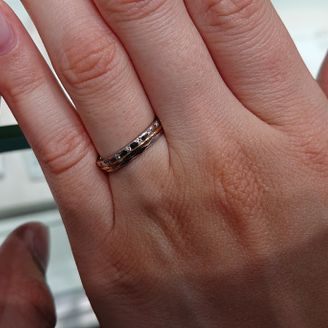 【A・D・A(エー・ディー・エー)】の口コミ デザインはどこのブランドも今のトレンドのもので似たようなものを提示され...