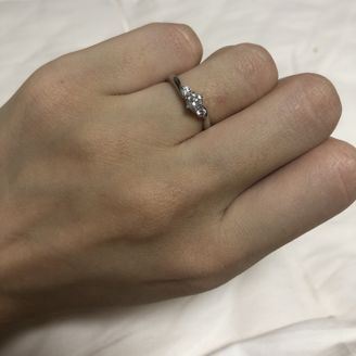【俄(にわか)】の口コミ 婚約指輪として、彼が選んで購入してくれました。144カットといって、た...