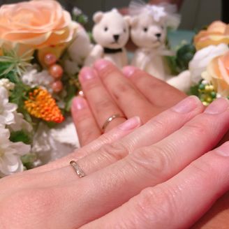 【Pinky&Dianne(ピンキー＆ダイアン)】の口コミ 最初は二人でバラバラなデザインで探していましたが色々試着してお互いに決...