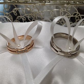 【SCARABE(スカラベ)】の口コミ デザインと価格を重視しました。
ペアで10万円以内のものを探していまし...