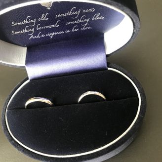 【Something Blue(サムシングブルー)】の口コミ シンプルでつけ心地が良いものが良く、値段も高すぎないけど、大事にできる...