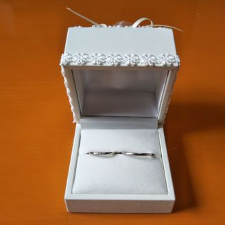 【kobito no yubiwa(コビトノユビワ)】の口コミ 通常のプラチナの3倍の硬度というキャッチフレーズに惹かれました。
長く...