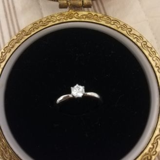 【ウィスプ(WISP)】の口コミ ダイヤに向けて指輪が細くなっているので
シンプルでも他の指輪とはひと味...